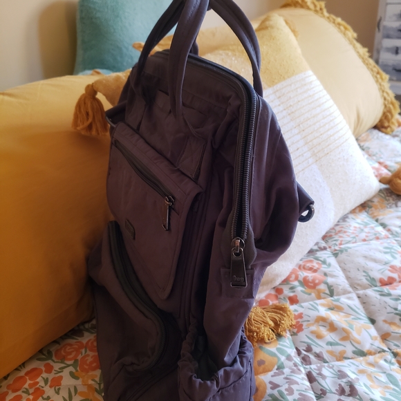 Lug Backpack in Gray - Picture 4 of 9